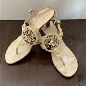 Tory Burch creme patent leather logo sandals 7
